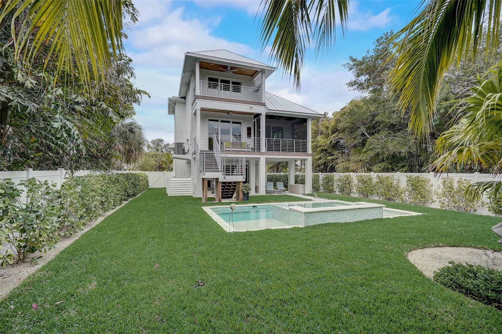 ANNA MARIA BEACH - Residential