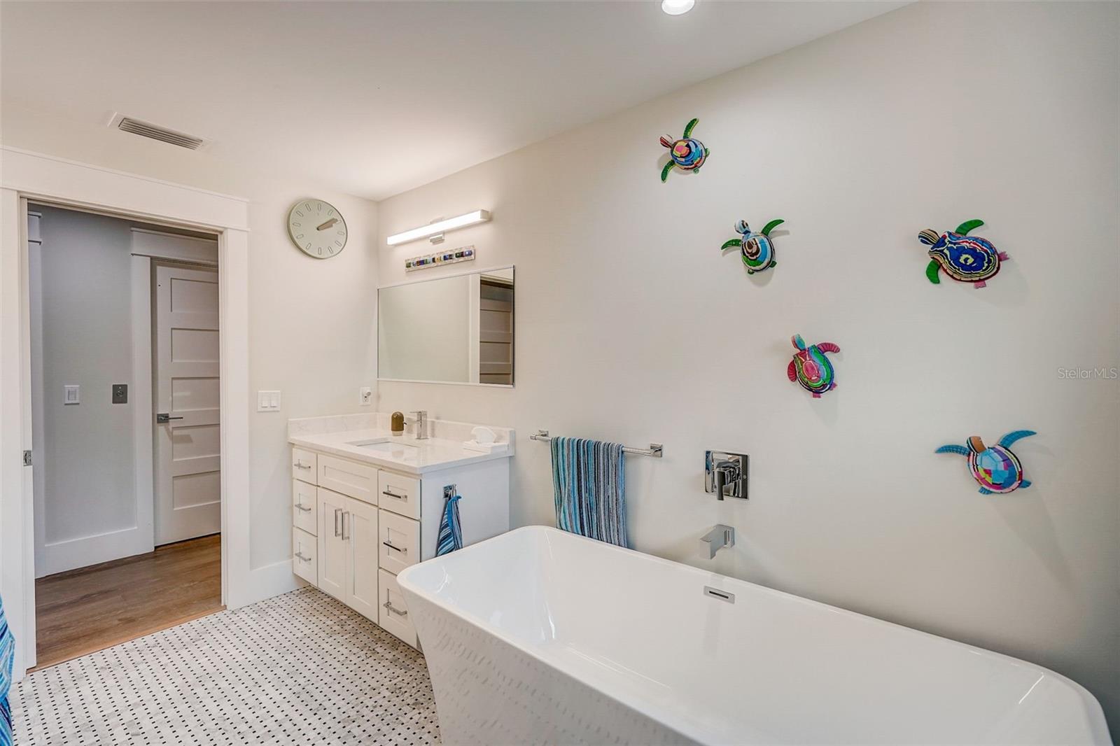 ANNA MARIA BEACH - Residential