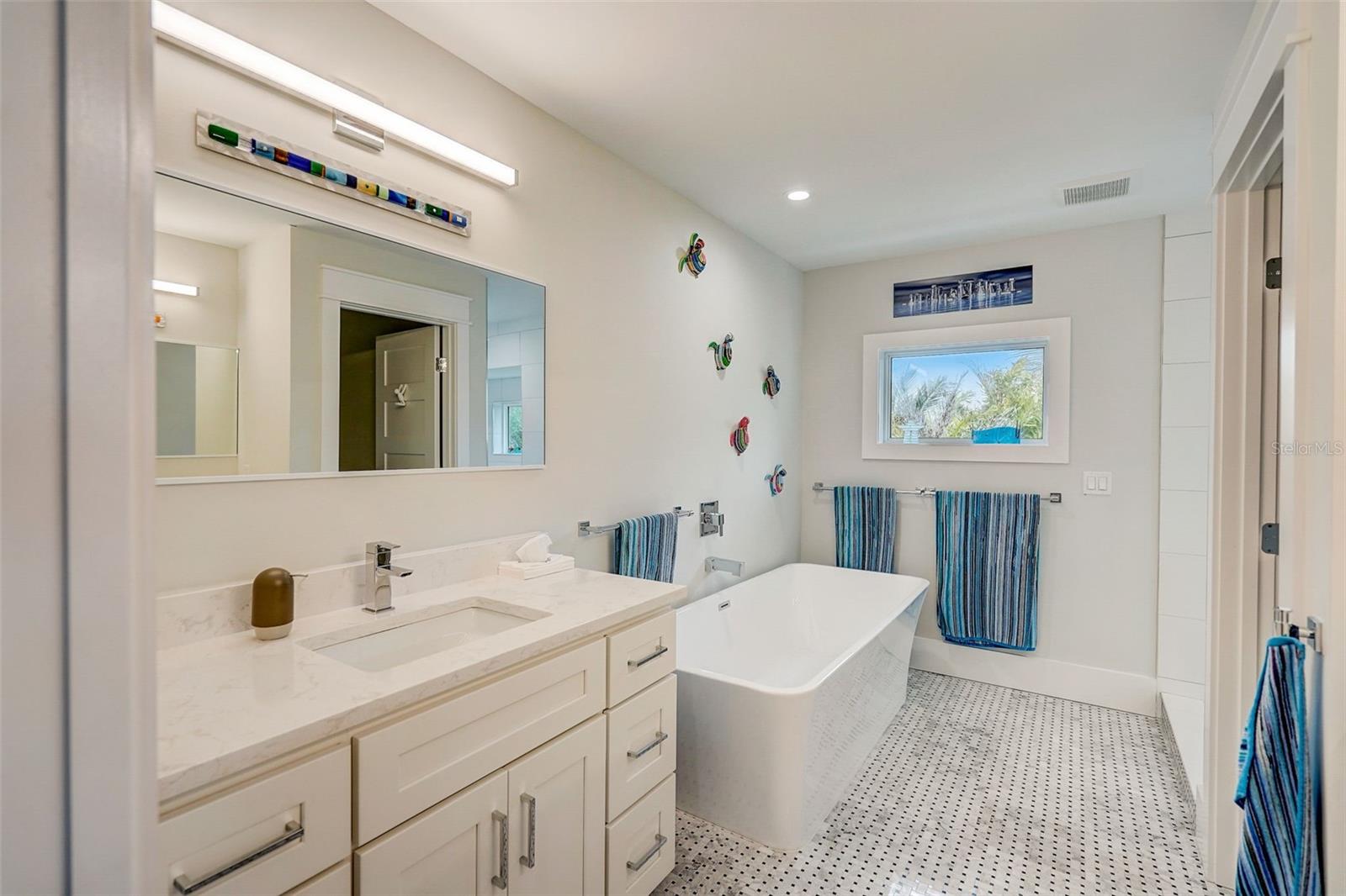 ANNA MARIA BEACH - Residential