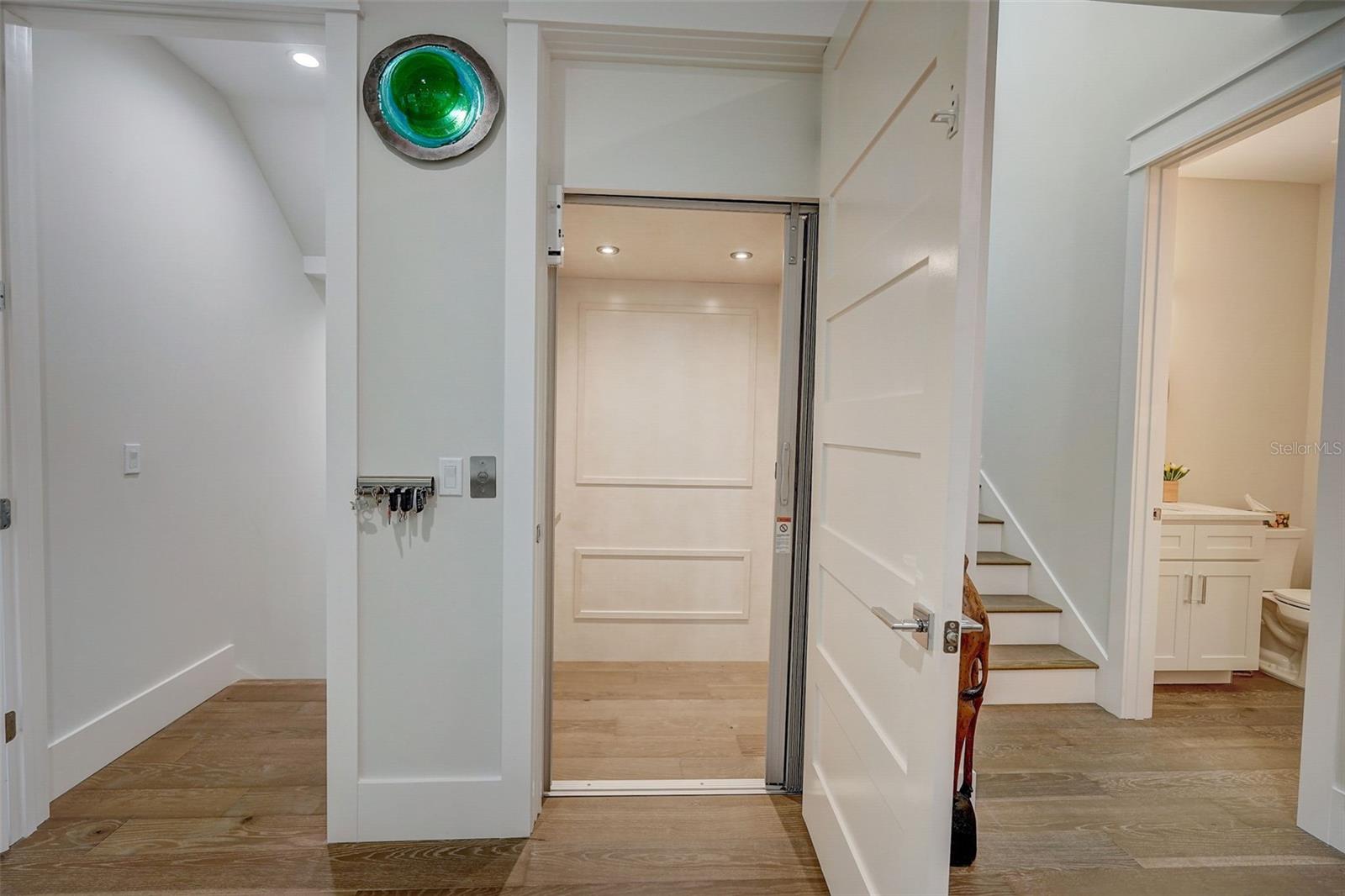 ANNA MARIA BEACH - Residential