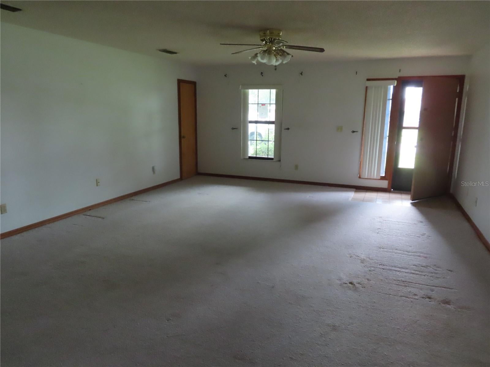 2016 AMESBURY DRIVE