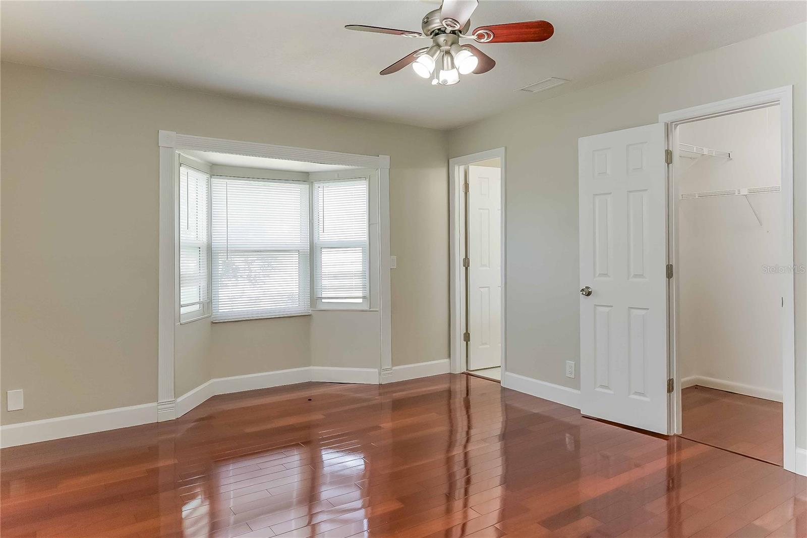 RAVENWOOD - Residential Lease