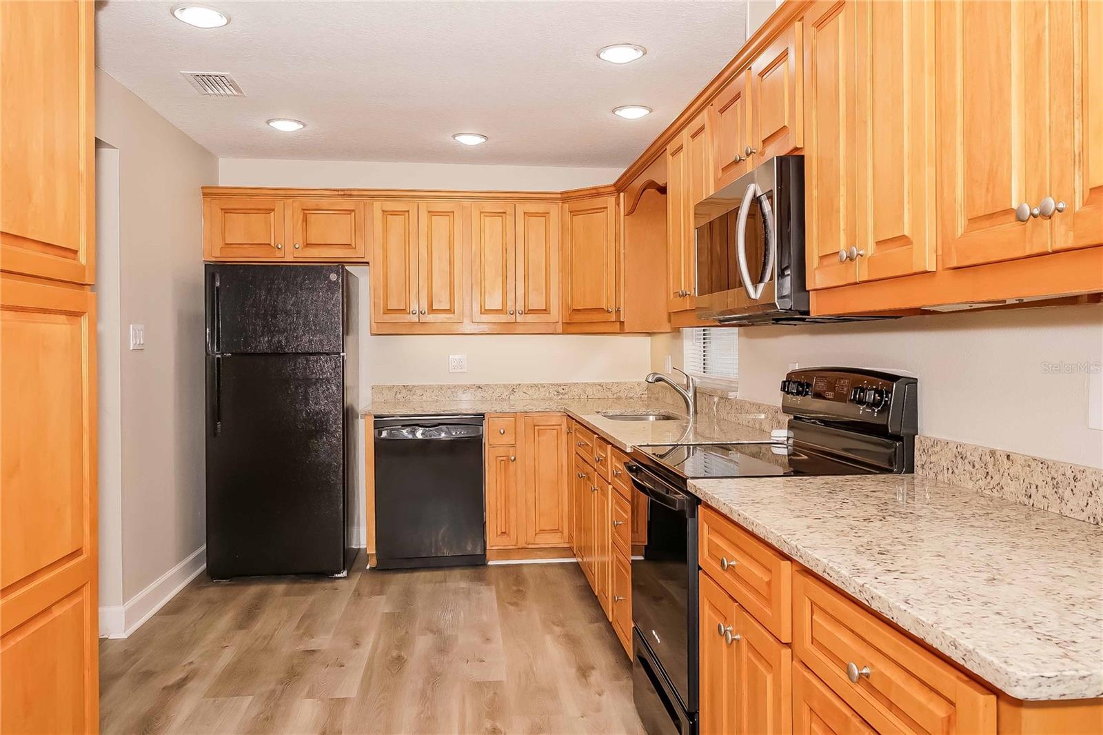 RAVENWOOD - Residential Lease