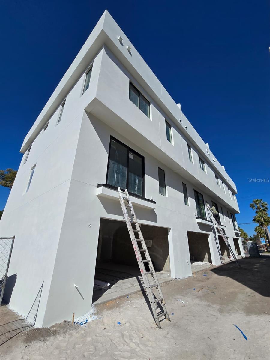 310 W COLUMBUS DRIVE 1