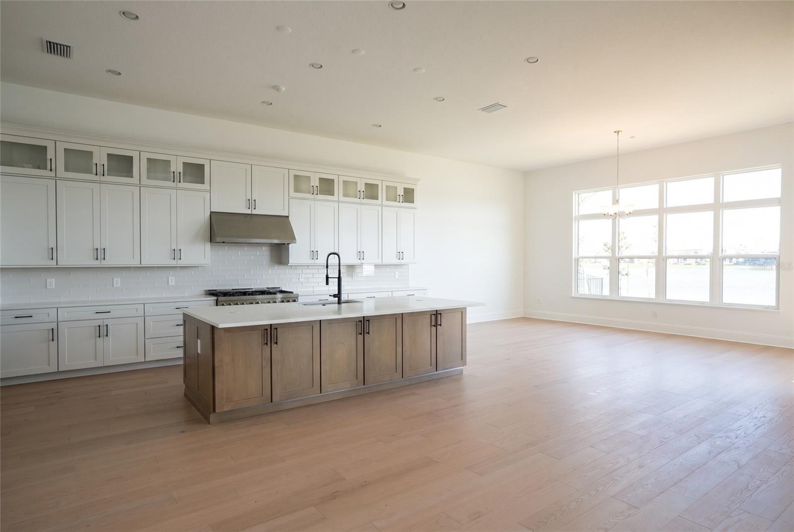 LAUREL POINTE PH 3 - Residential
