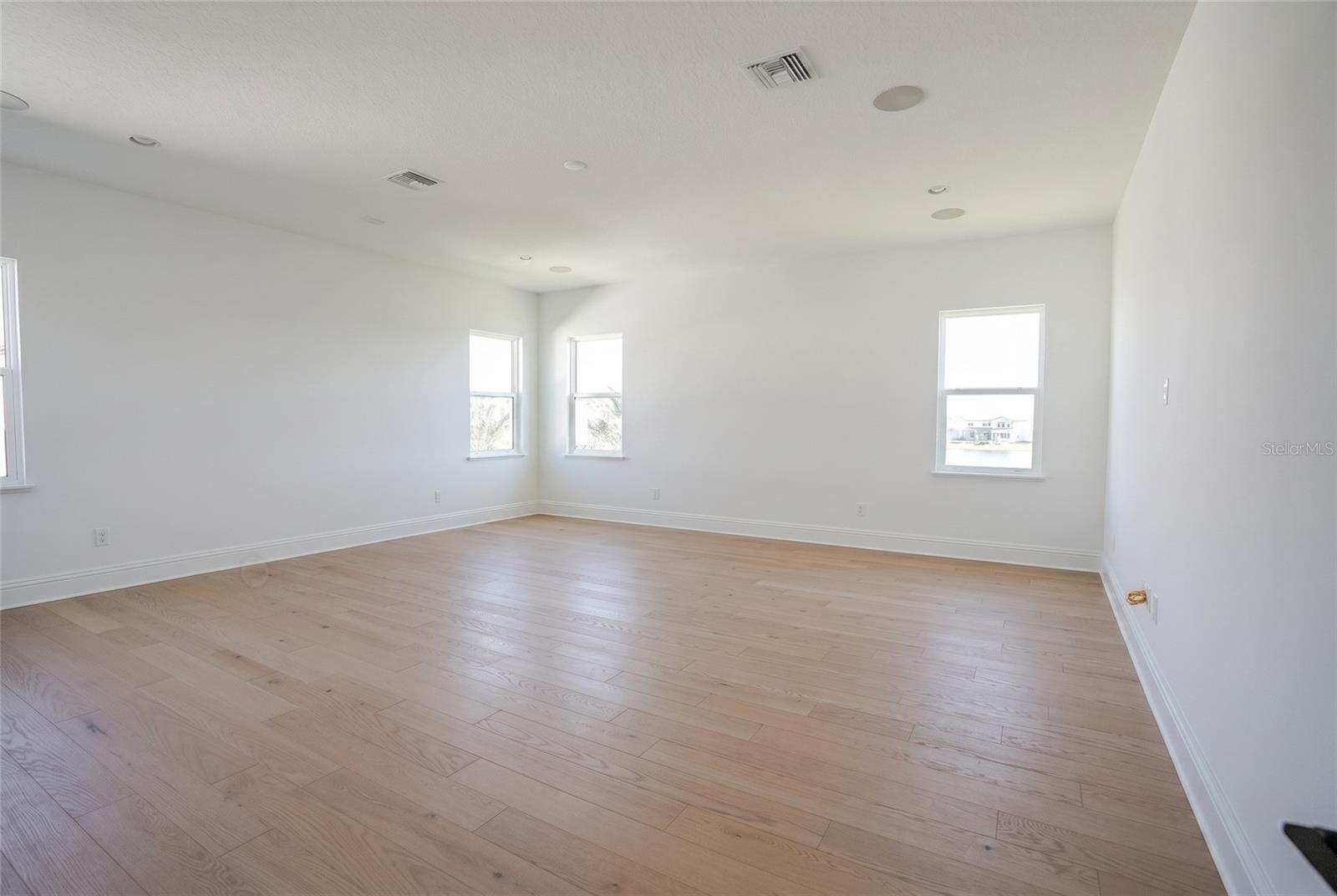 LAUREL POINTE PH 3 - Residential