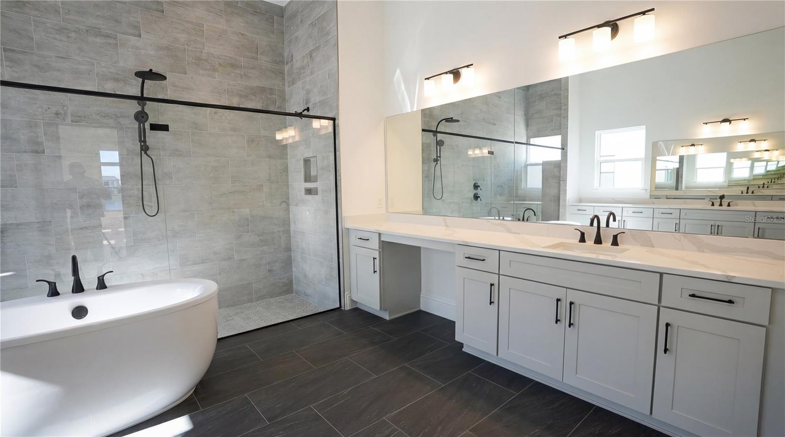 LAUREL POINTE PH 3 - Residential