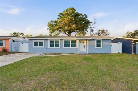 Photo of 5721 65th Avenue N, Pinellas Park, FL 33781 (MLS # TB8484306)