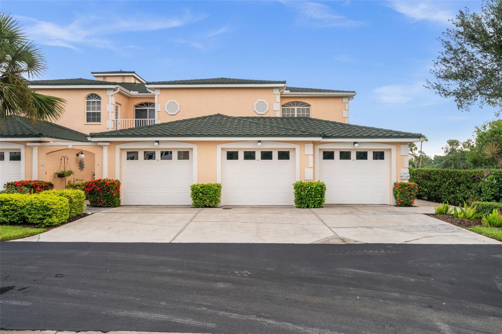 Available November 1 – Annual furnished rental in Gondola Park. This second-floor end unit offers 3 bedrooms, 2 bathrooms and a one-car garage that may be rented for an additional $150 per month. The home offers a new A/C and a washer and dryer. The master suite includes a walk-in closet and sliders leading to the tiled Florida room with peaceful pond and golf course views.
Gondola Park provides a variety of amenities including a heated pool, tennis courts, fitness center, clubhouse and game room. The location offers convenient access to dining, shopping, downtown and local beaches. This annual rental is fully furnished and equipped, with a maximum occupancy of six people. No pets are permitted. Move-in requires first month, last month and a security deposit. An application fee of $40 per adult for credit and background checks applies, along with a $150 HOA application fee.