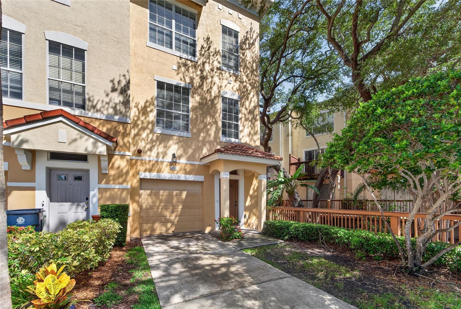 3186 BAYSHORE OAKS DRIVE