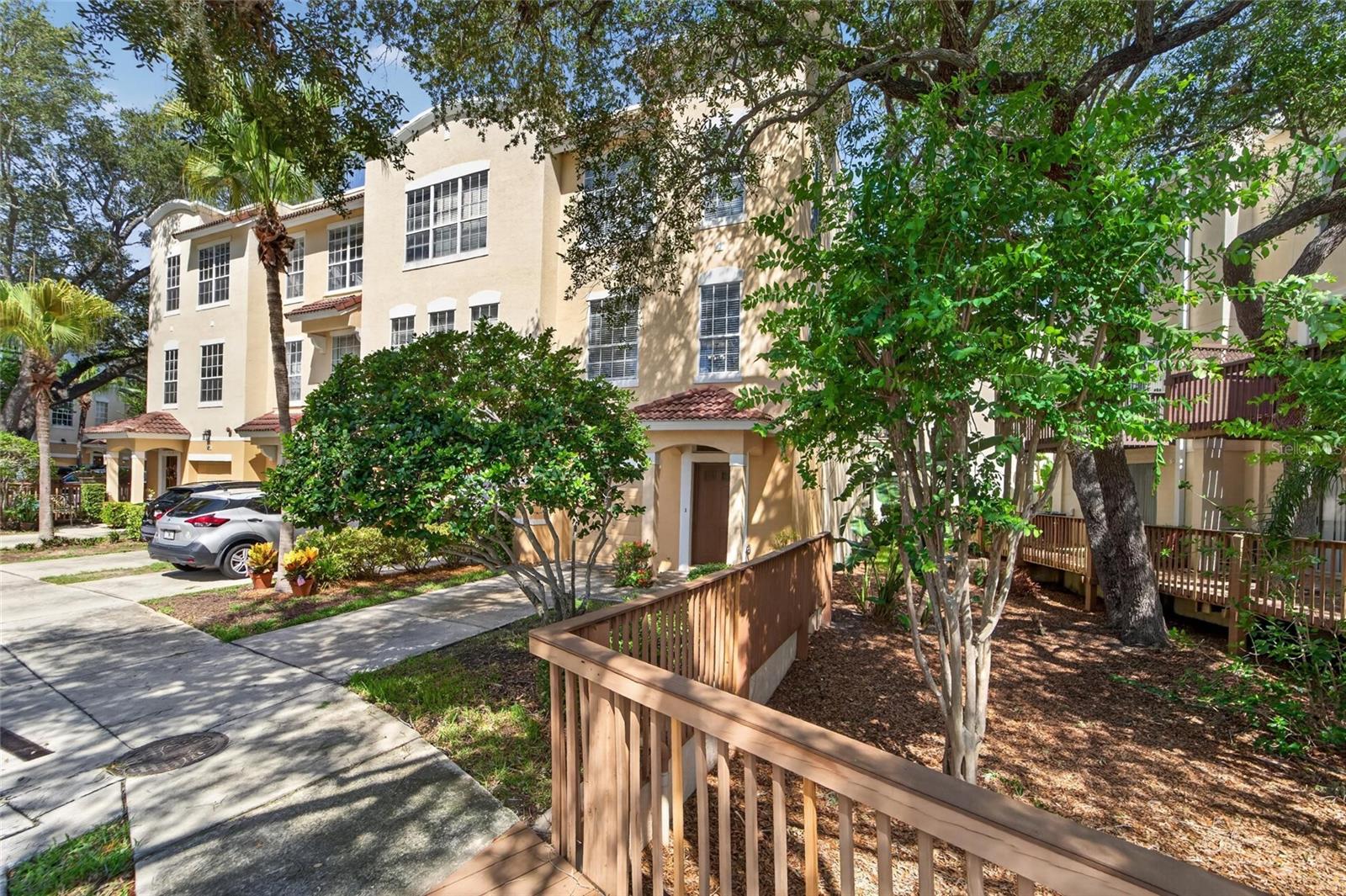 3186 BAYSHORE OAKS DRIVE