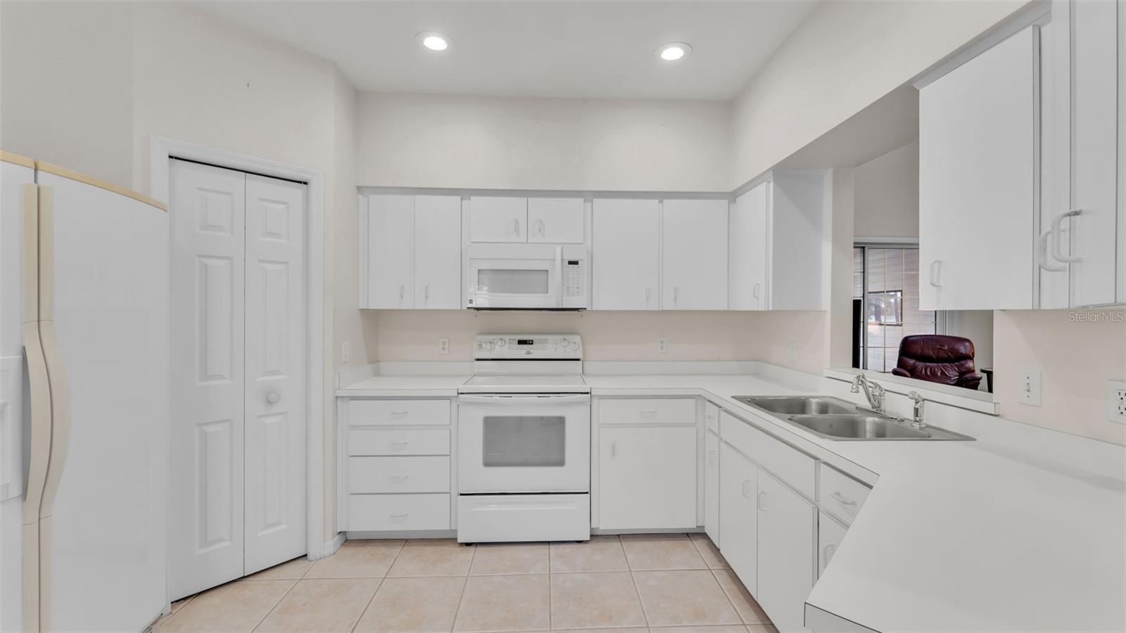 3107 STONEWATER DRIVE