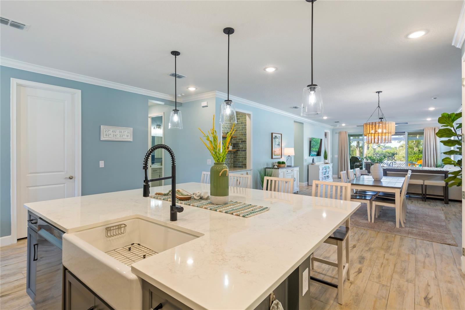 MARISOL POINTE - Residential