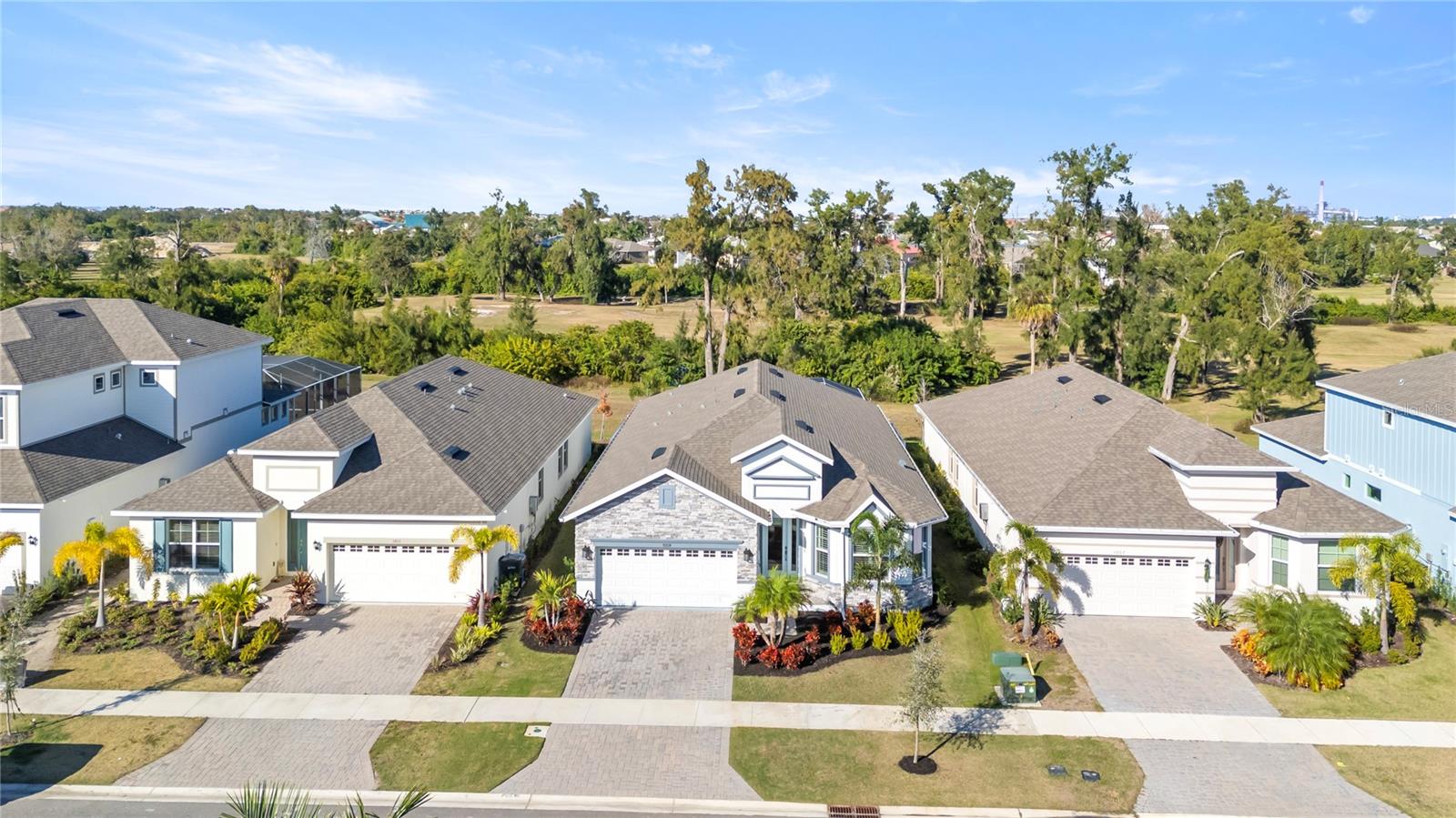 MARISOL POINTE - Residential