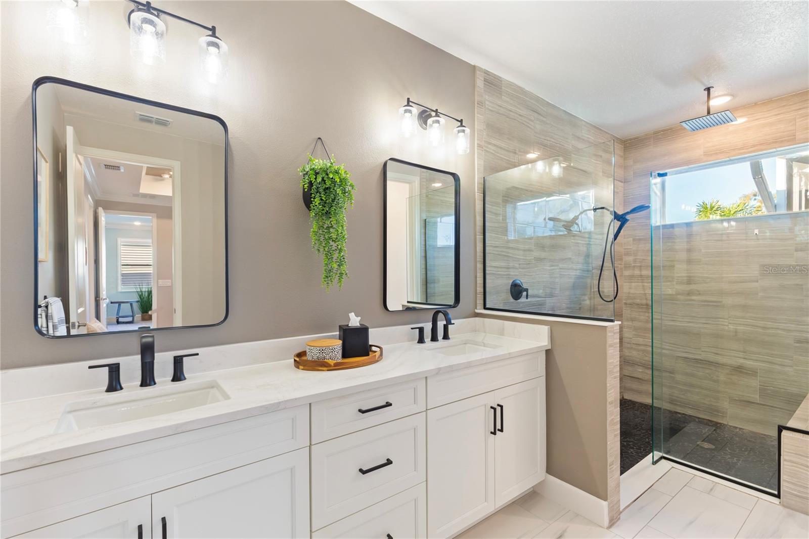 MARISOL POINTE - Residential