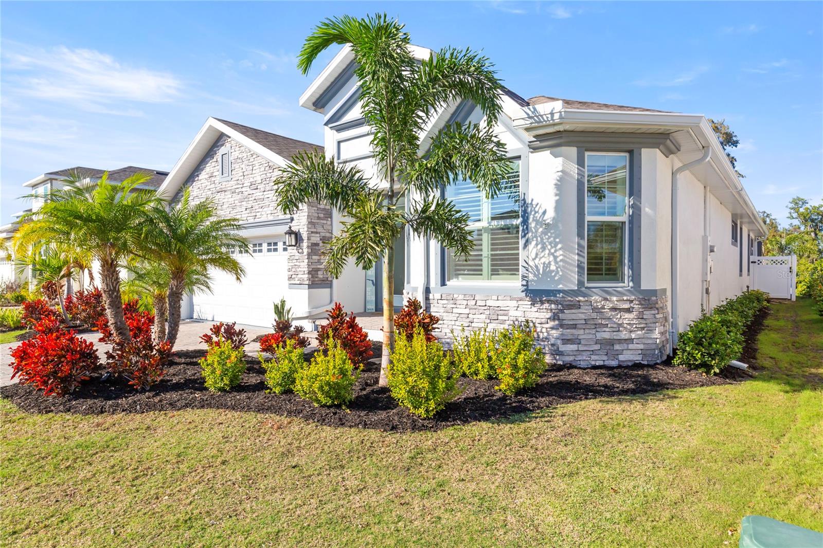 MARISOL POINTE - Residential