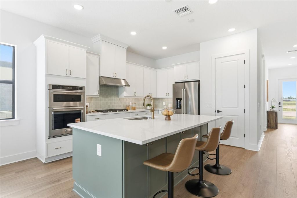 Photo of 19040 Wisdom Lane, Venice, FL 34293 (MLS # A4674191)