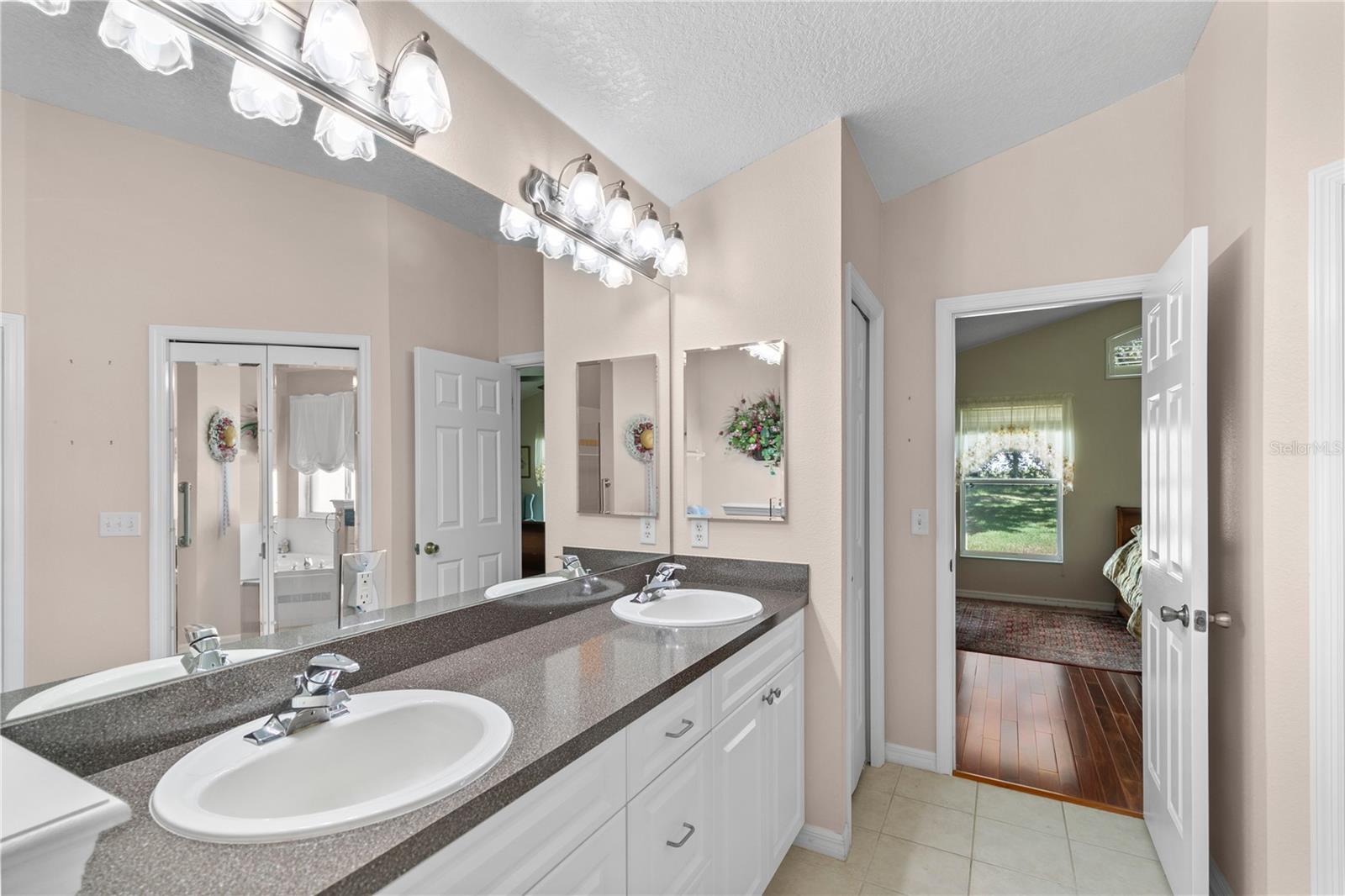 RAINTREE HARBOR SEC 02 - Residential