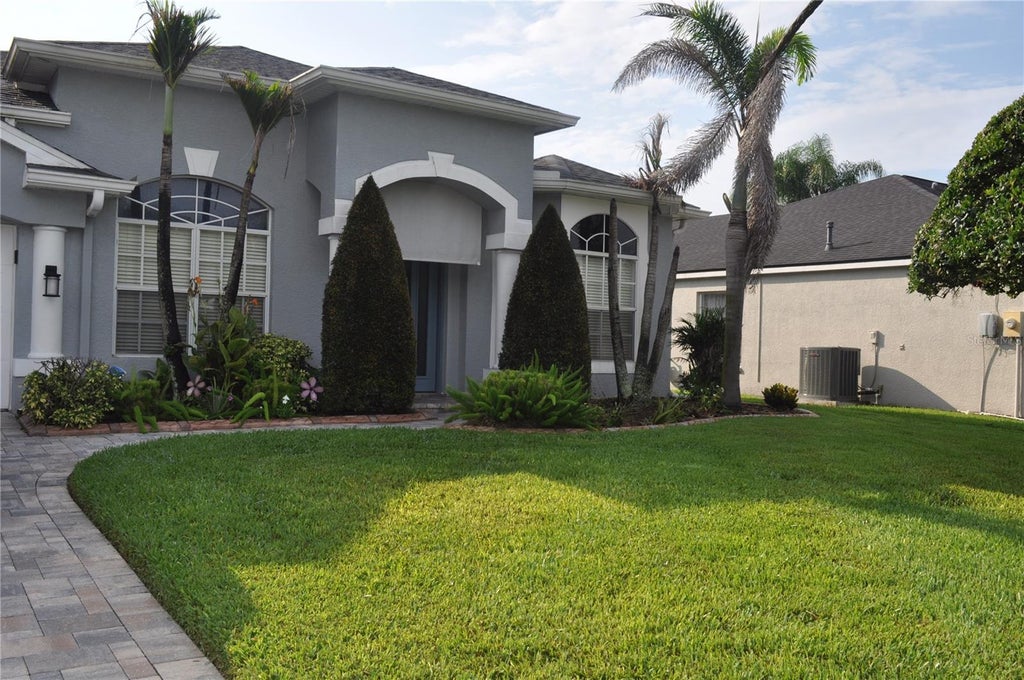 Photo of 1842 Ridgelake Court, Wesley Chapel, FL 33543 (MLS # TB8534133)