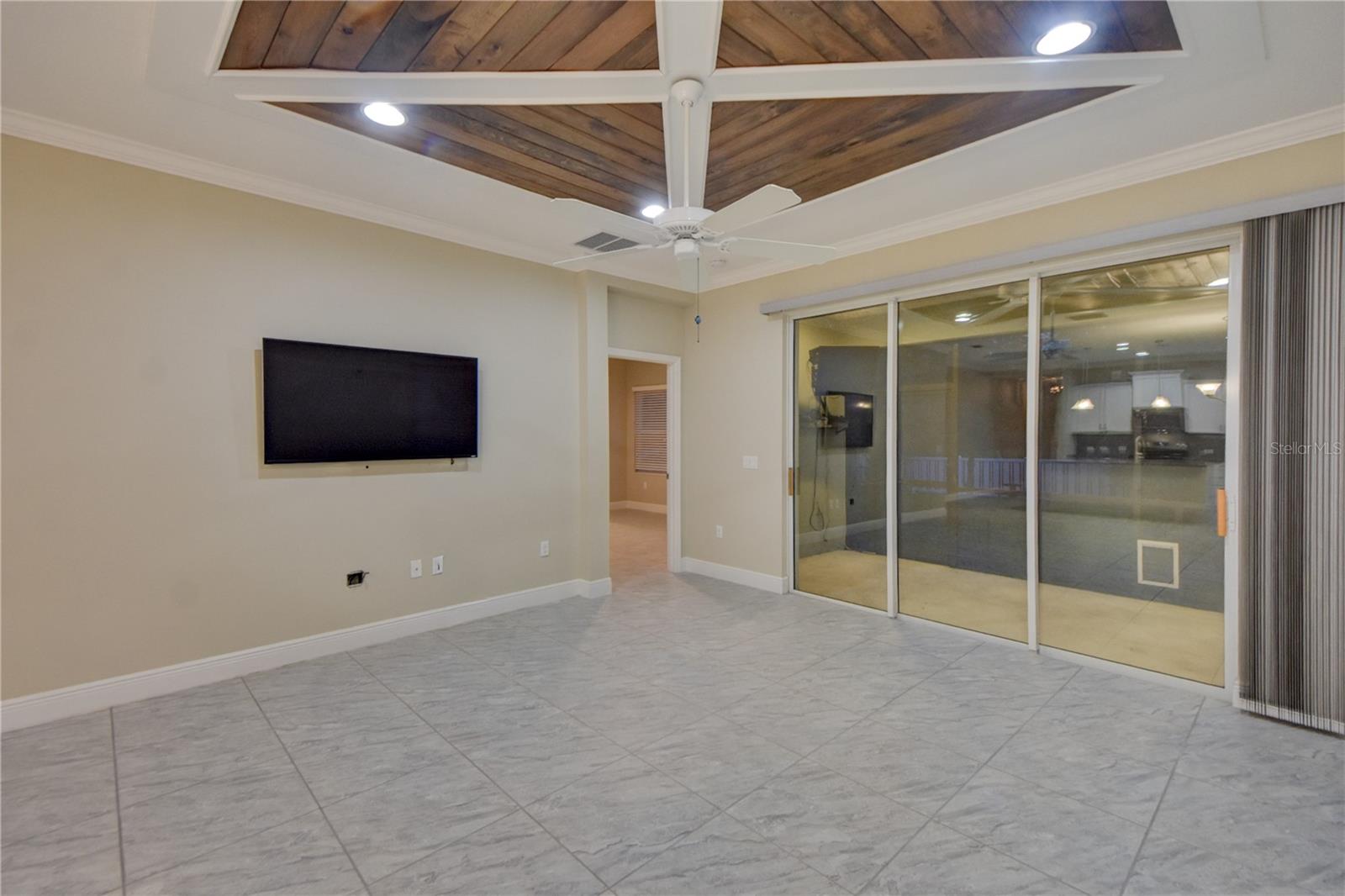 RIDGE AT CROSSING CREEK PH I - Residential Lease