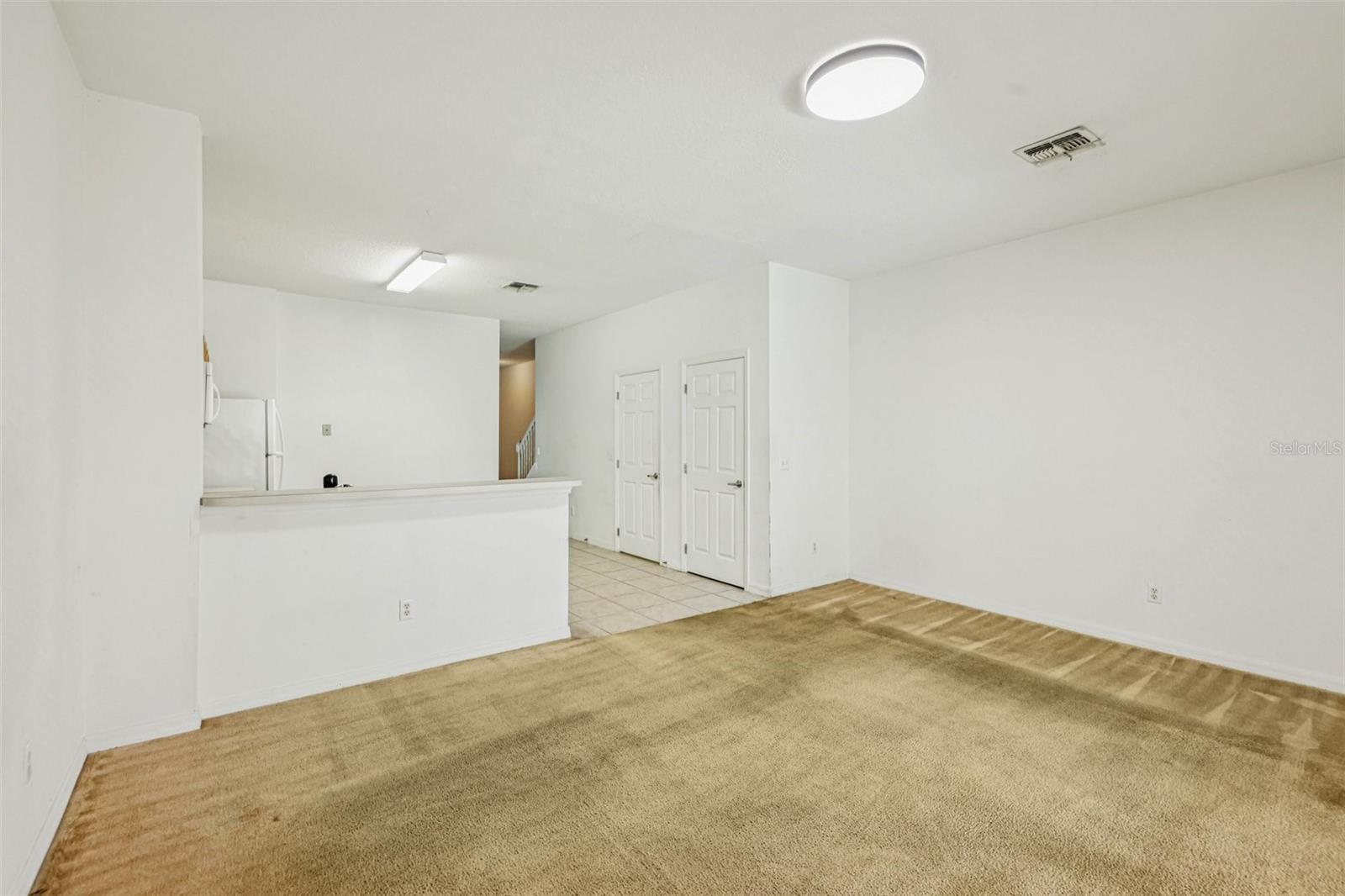 1713 RETREAT CIRCLE