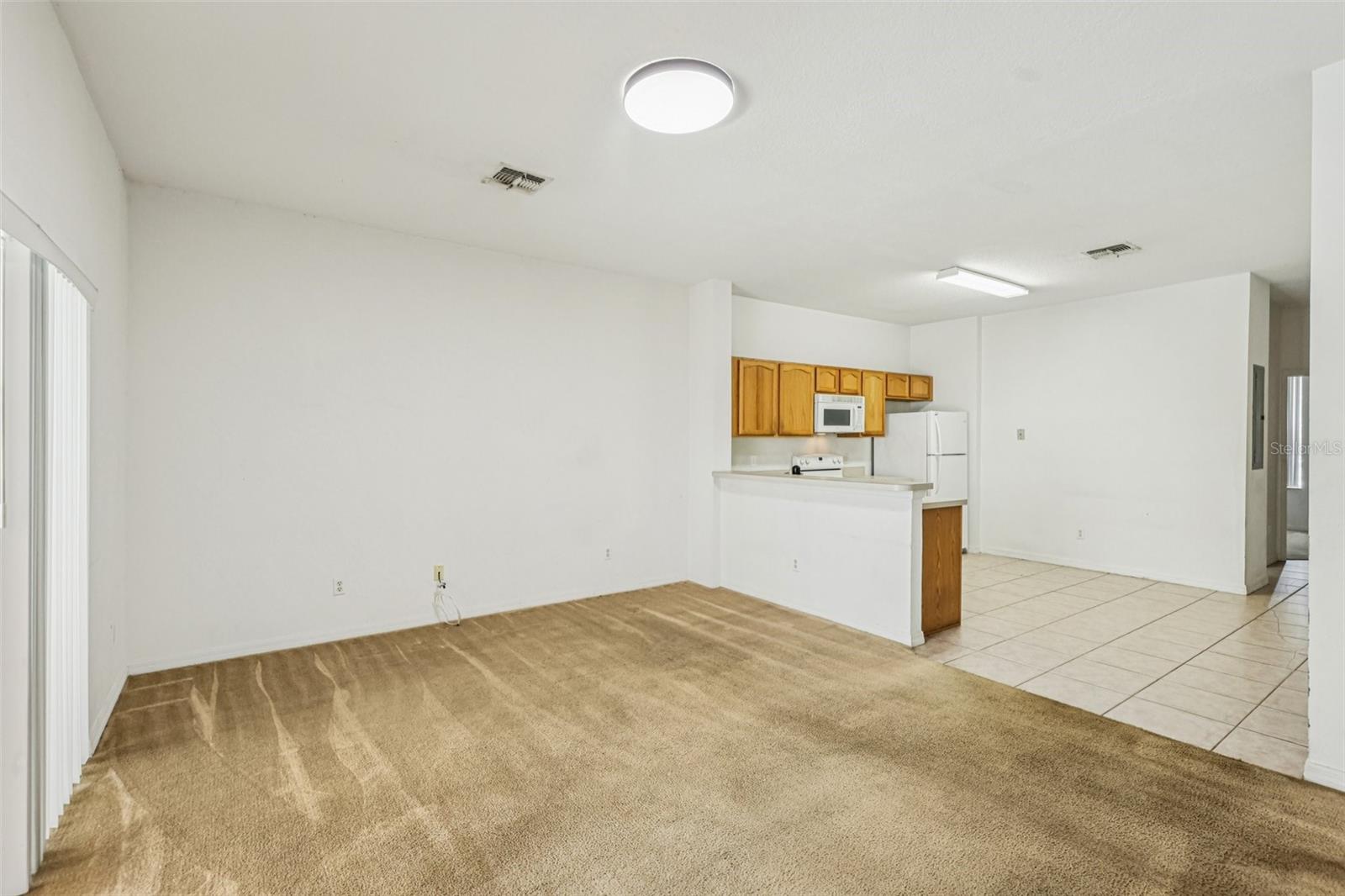 1713 RETREAT CIRCLE