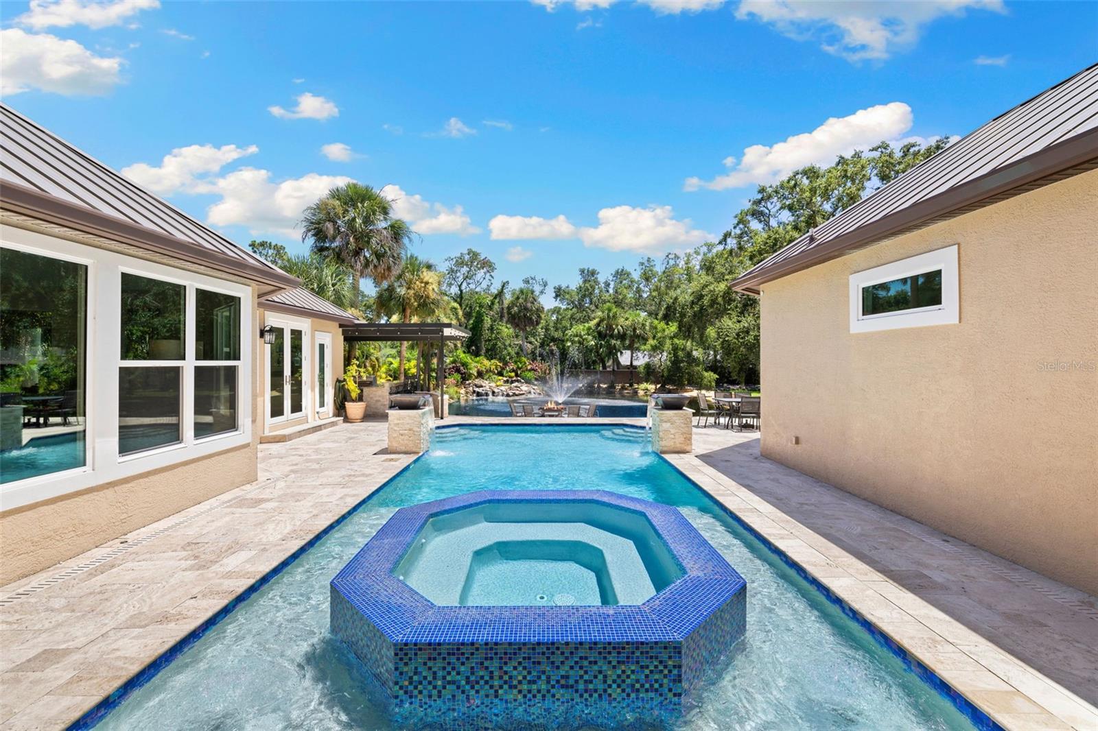 LANDMARK RESERVE - Residential