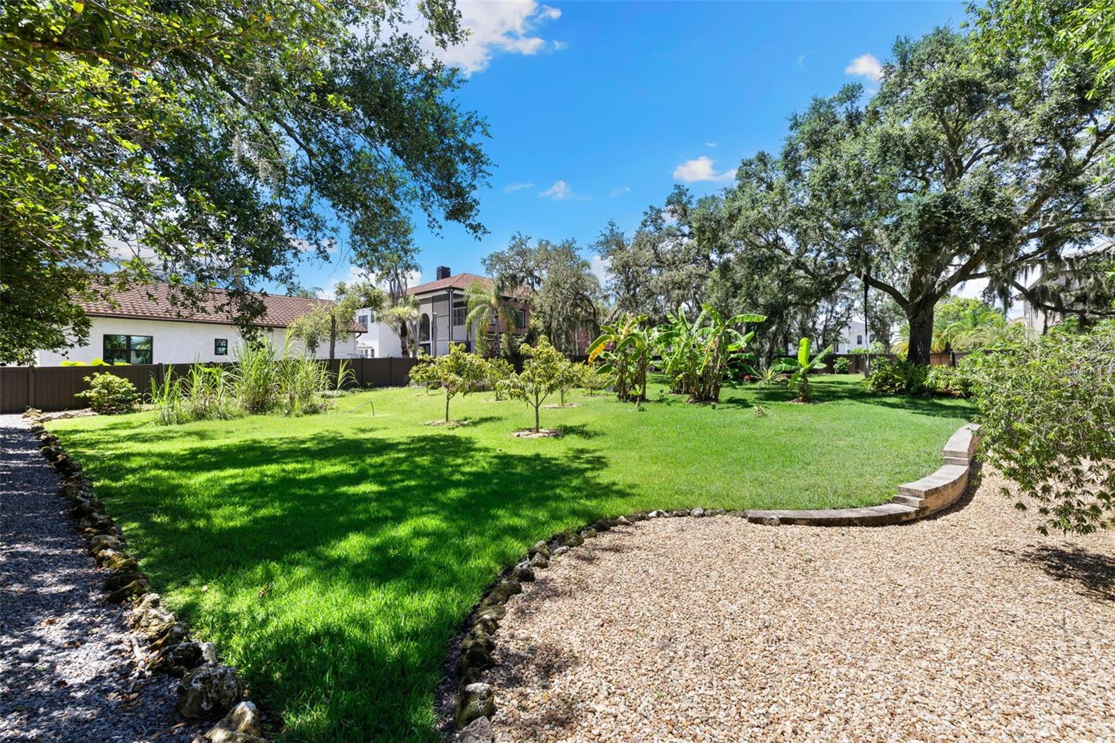 LANDMARK RESERVE - Residential