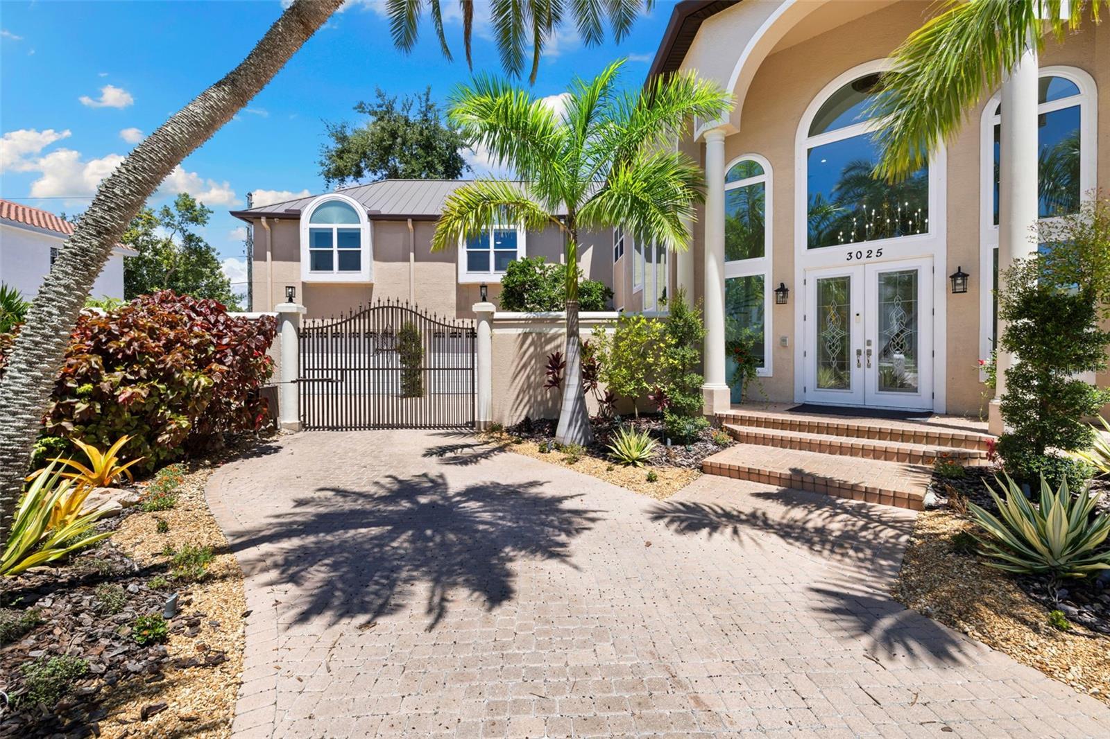 3025 OAKMONT DRIVE