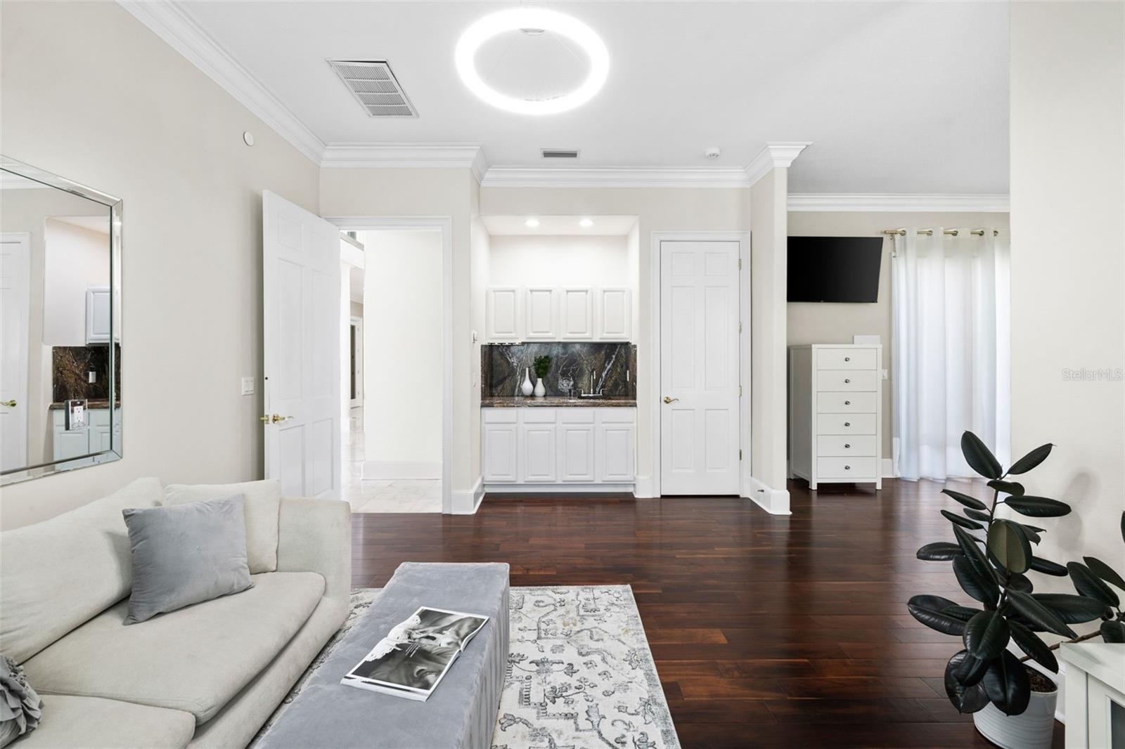 LANDMARK RESERVE - Residential
