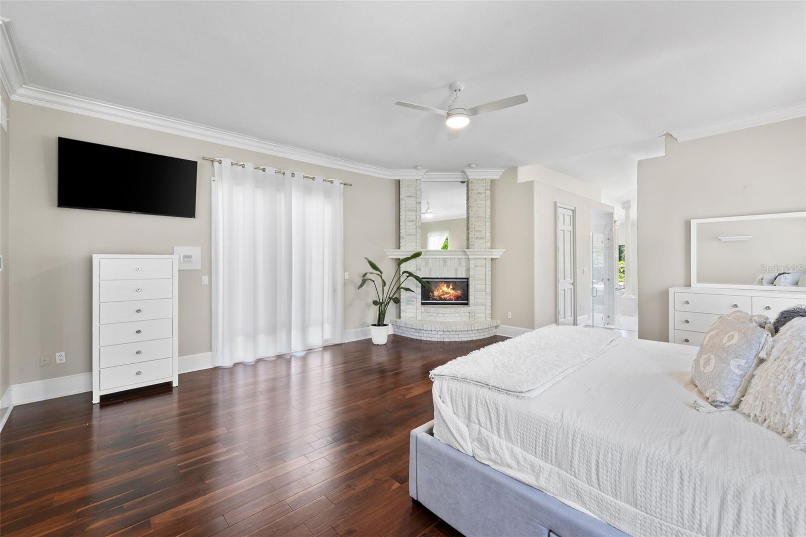 LANDMARK RESERVE - Residential