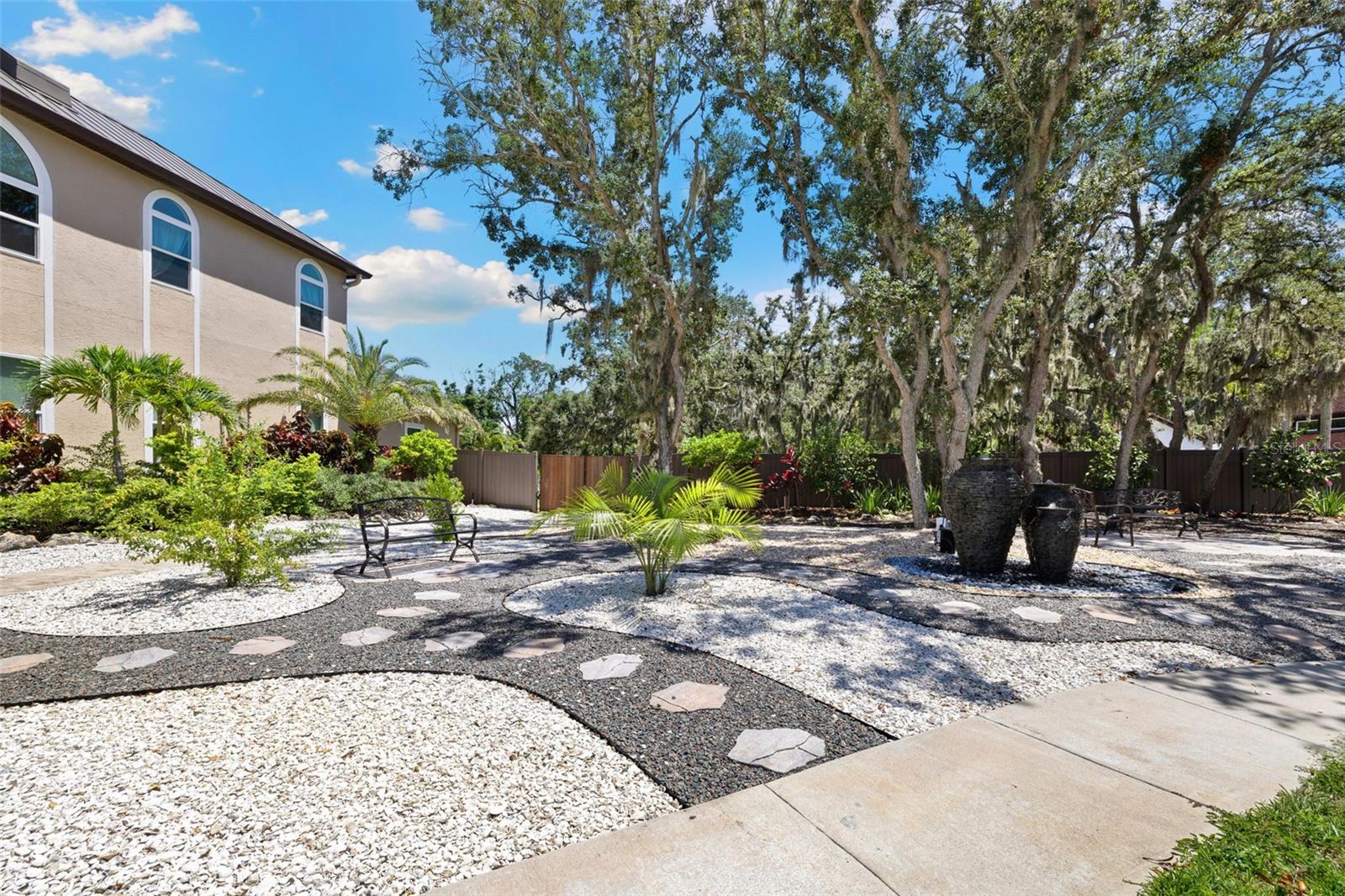 LANDMARK RESERVE - Residential