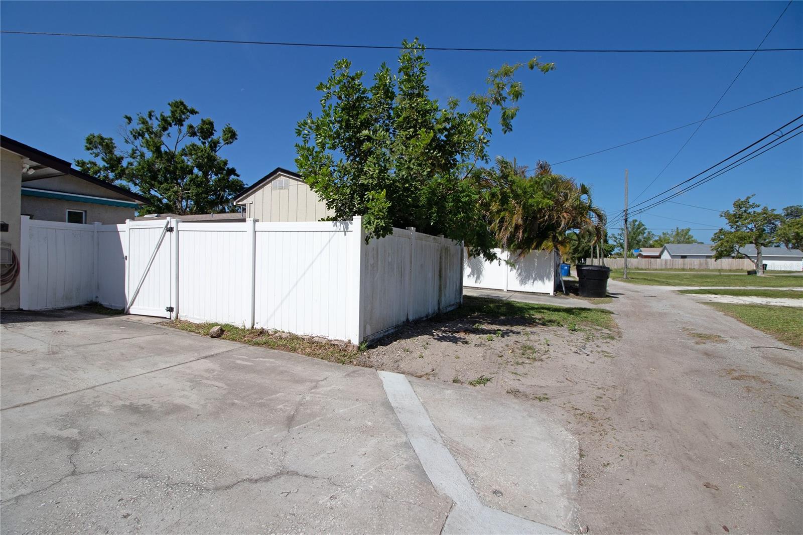 CRESTMONT - Residential