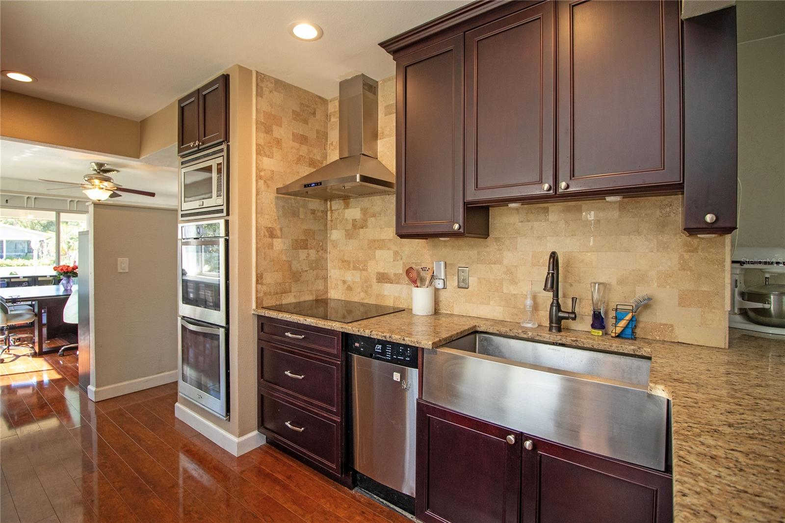 CRESTMONT - Residential