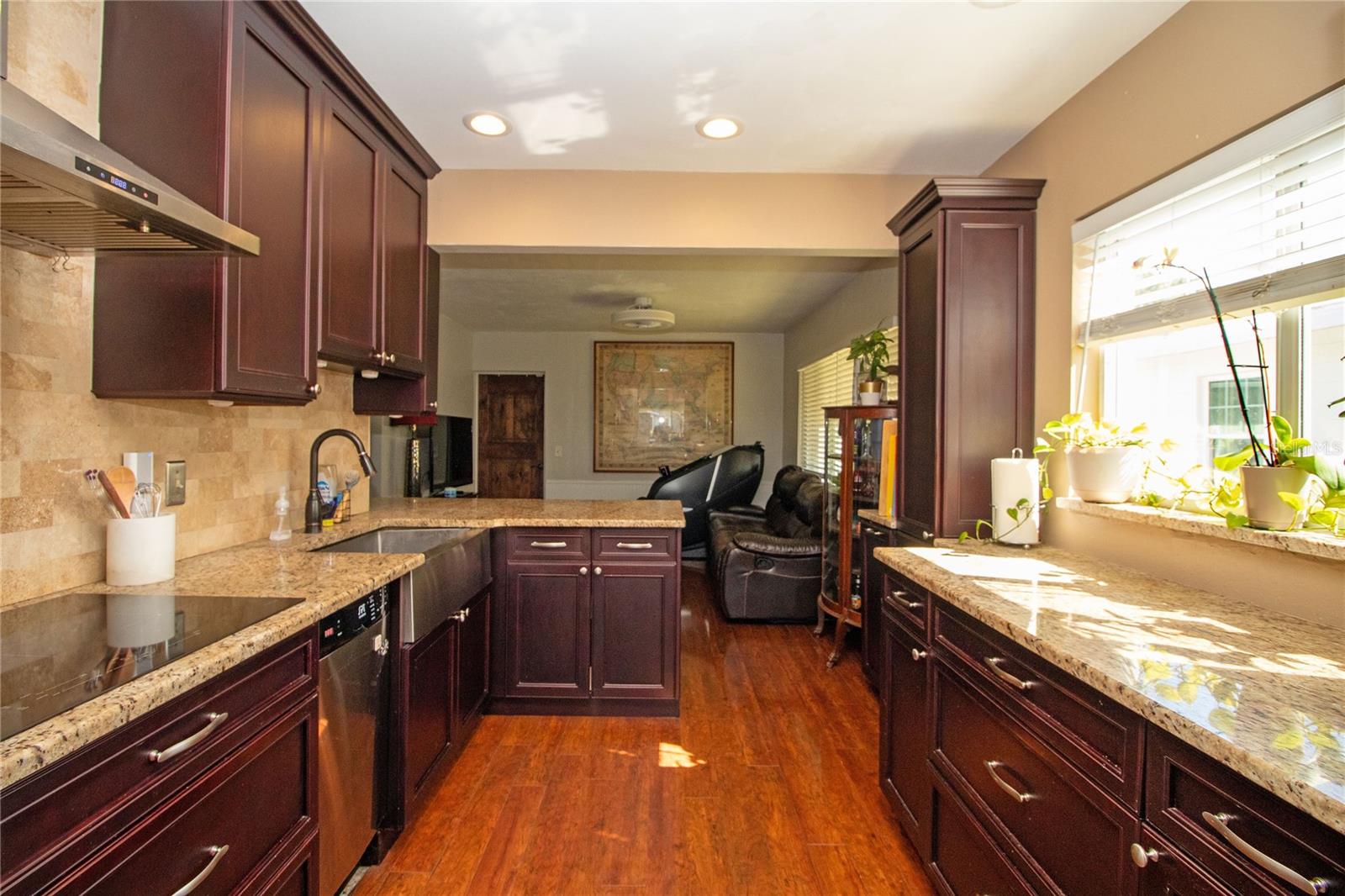 CRESTMONT - Residential