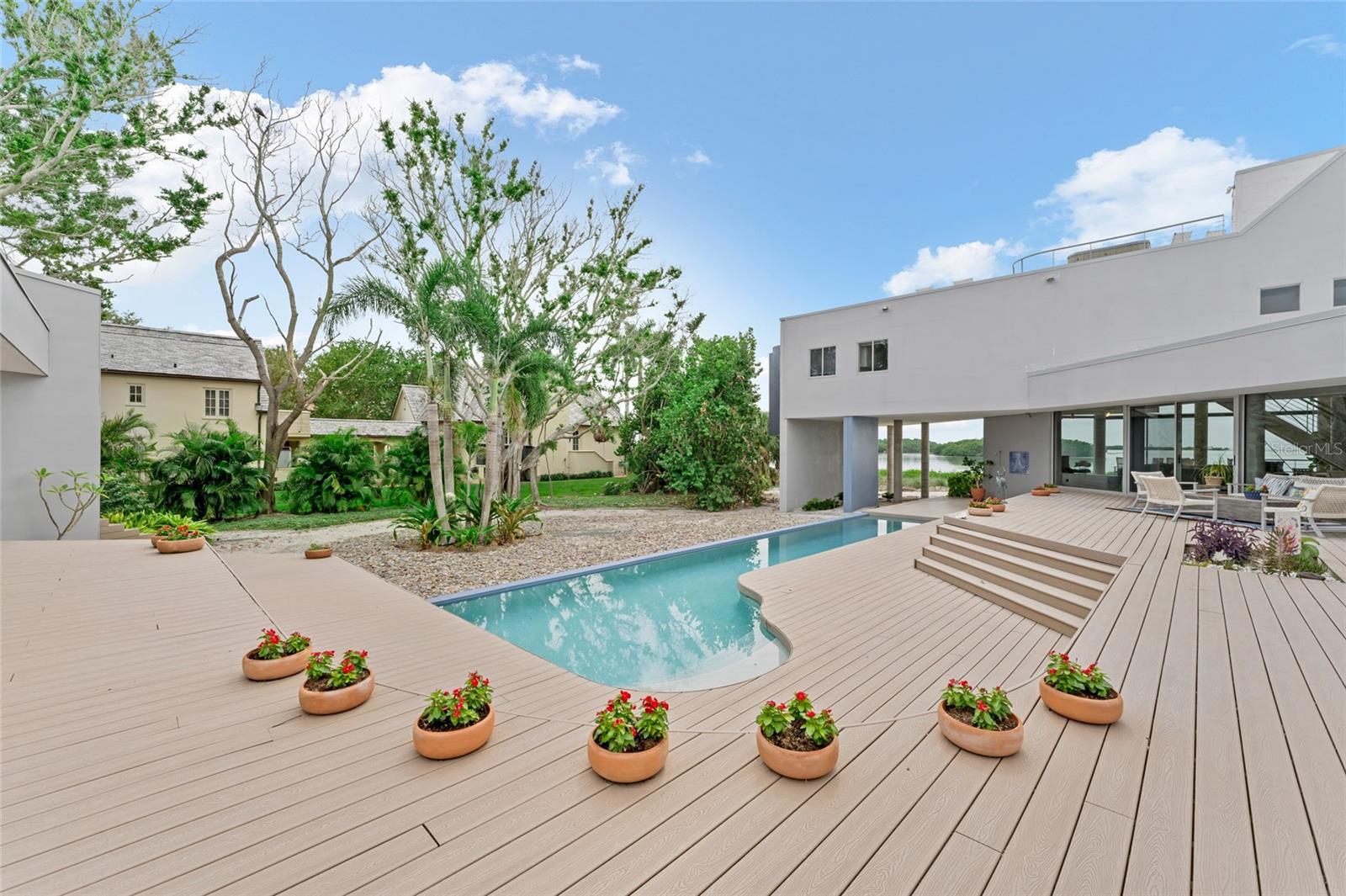 TIERRA VERDE - Residential