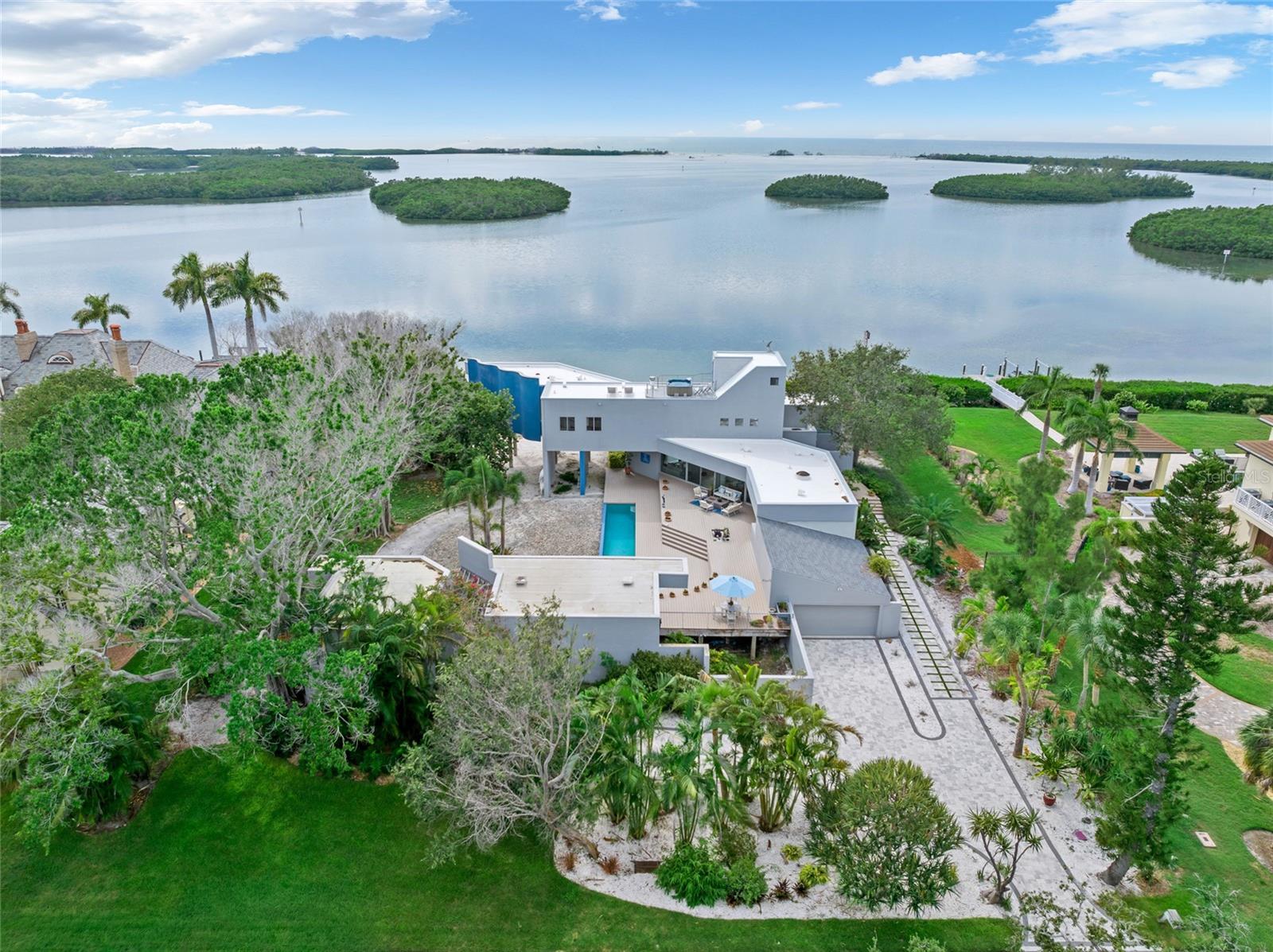 TIERRA VERDE - Residential