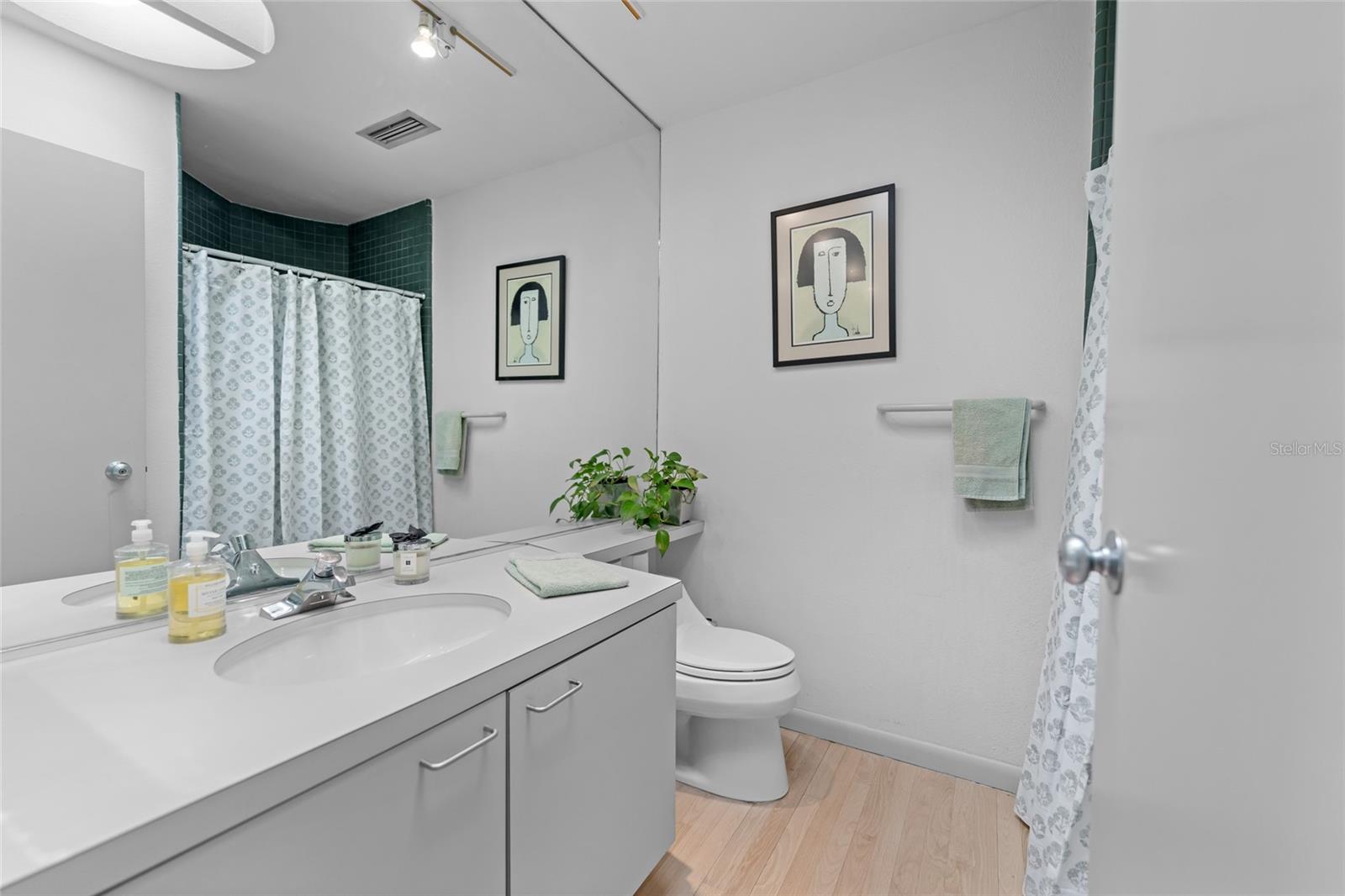 TIERRA VERDE - Residential