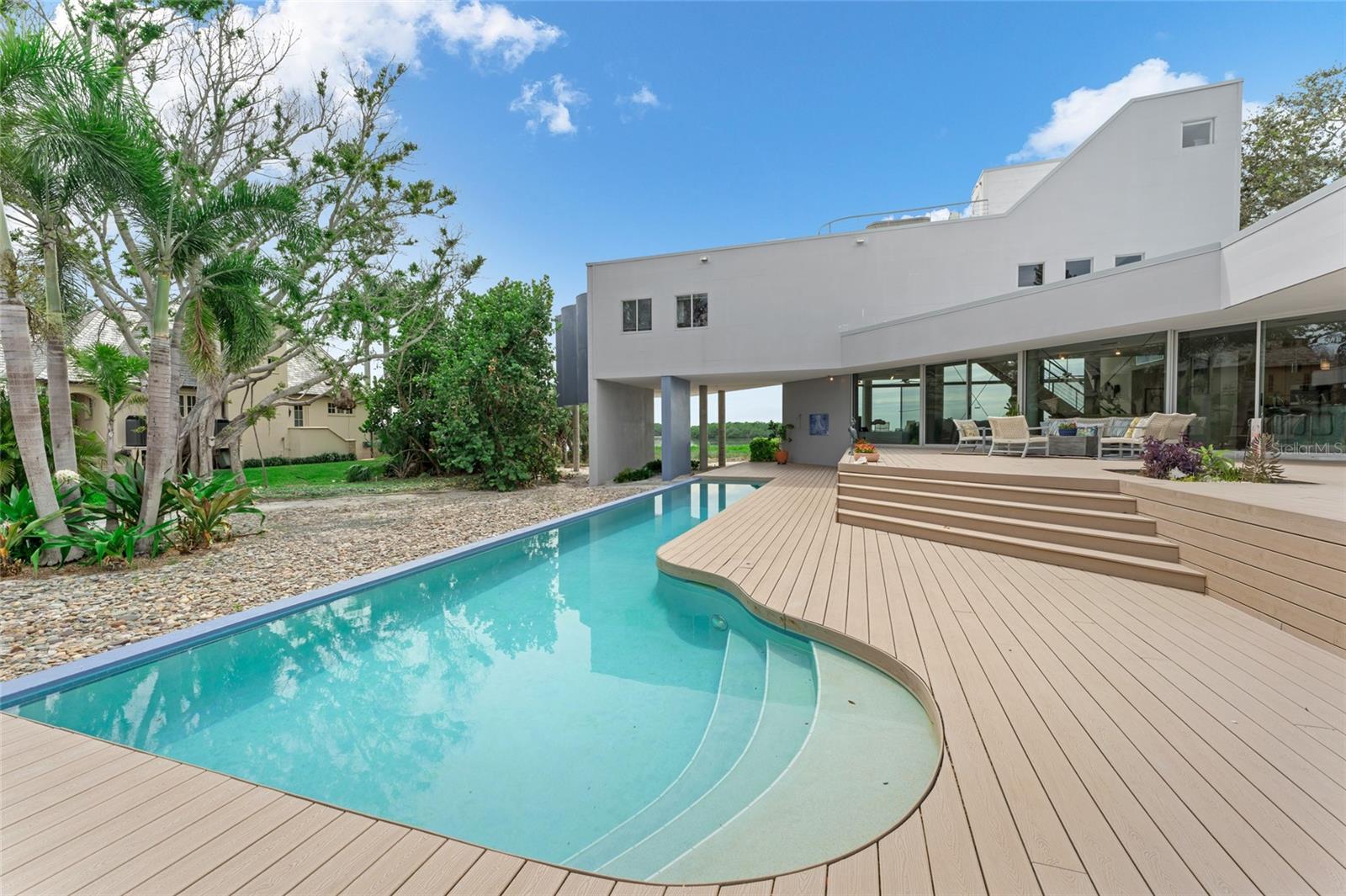 TIERRA VERDE - Residential