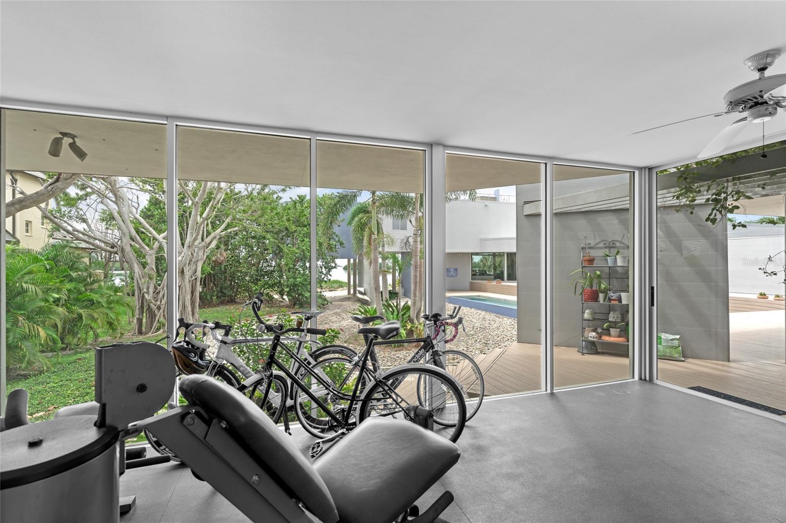 TIERRA VERDE - Residential