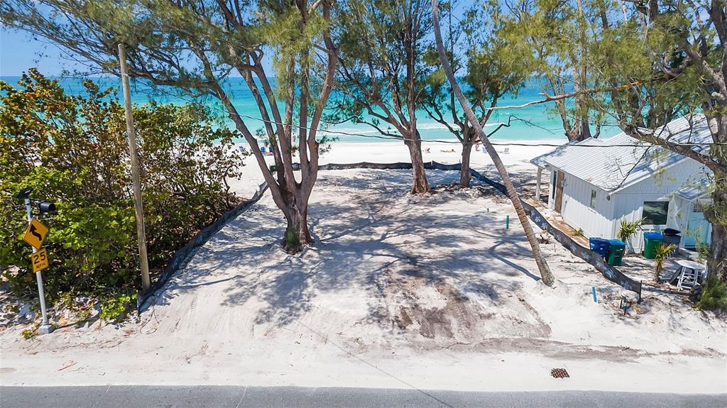 Photo of 2214 Gulf Drive N, Bradenton Beach, FL 34217 (MLS # A4649075)