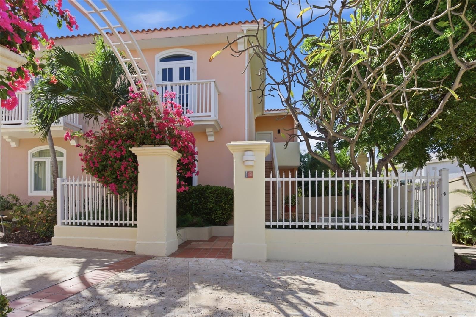 LAS CASITAS I COND - Residential