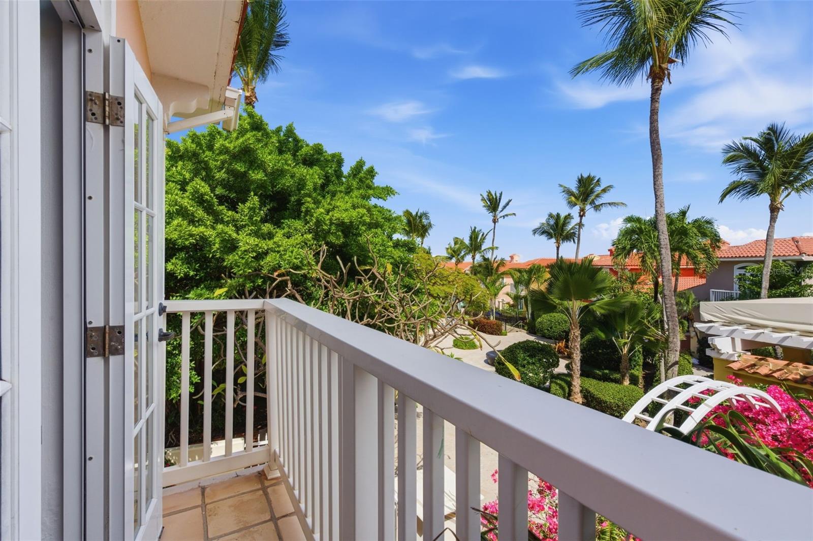 LAS CASITAS I COND - Residential