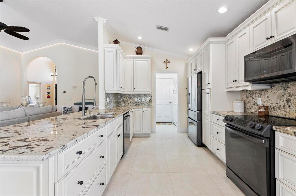 Photo of 12 Comet Court, Palm Coast, FL 32137 (MLS # FC310971)