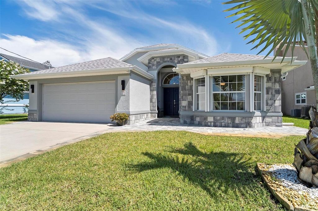 Photo of 12 Comet Court, Palm Coast, FL 32137 (MLS # FC310971)