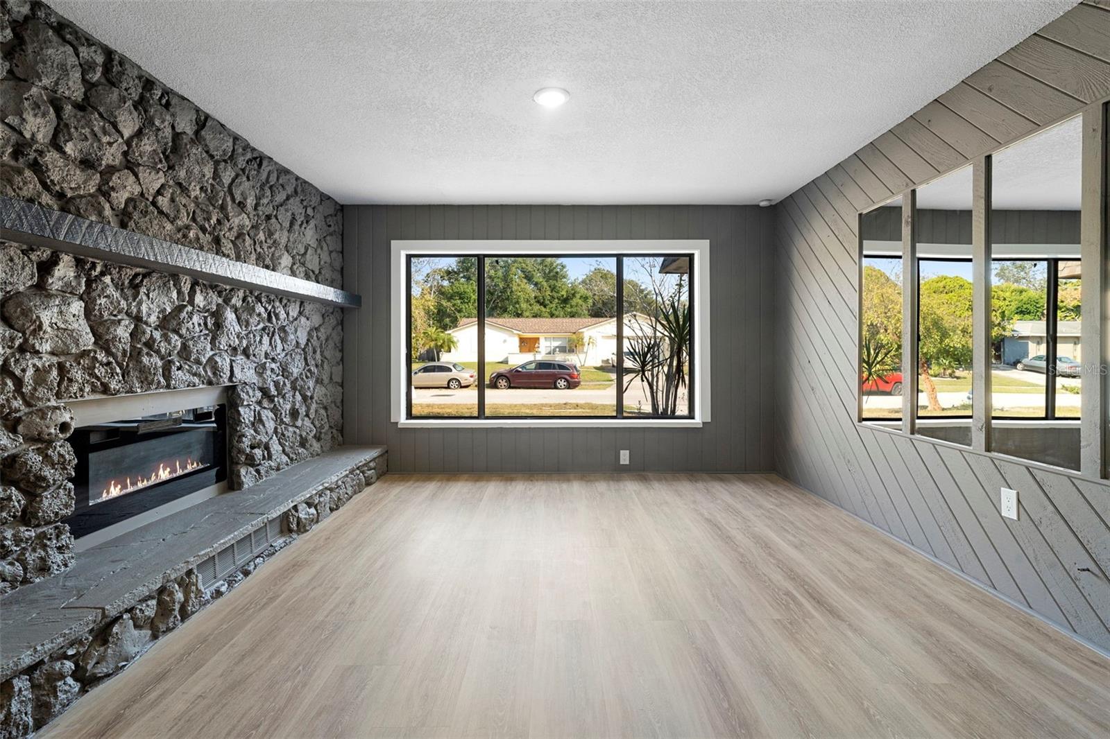 BEL AIRE WOODS FIFTH ADD - Residential