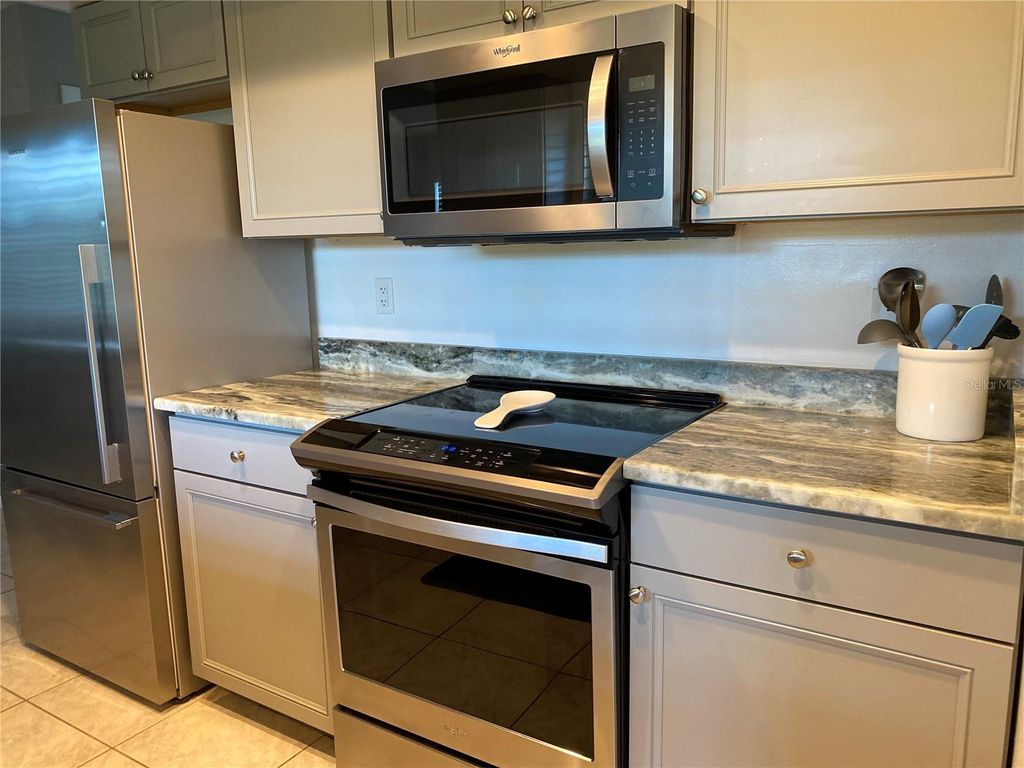 Photo of 6914 20th Avenue W, Bradenton, FL 34209 (MLS # A4691645)