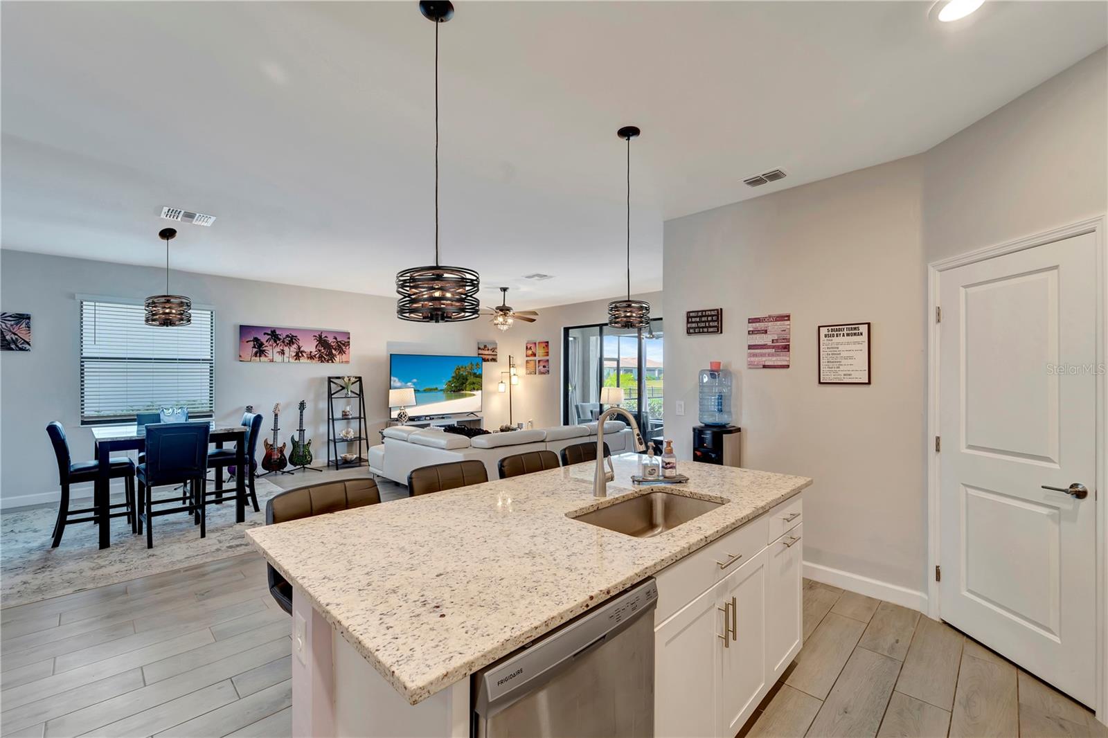 LORRAINE LAKES PH I - Residential