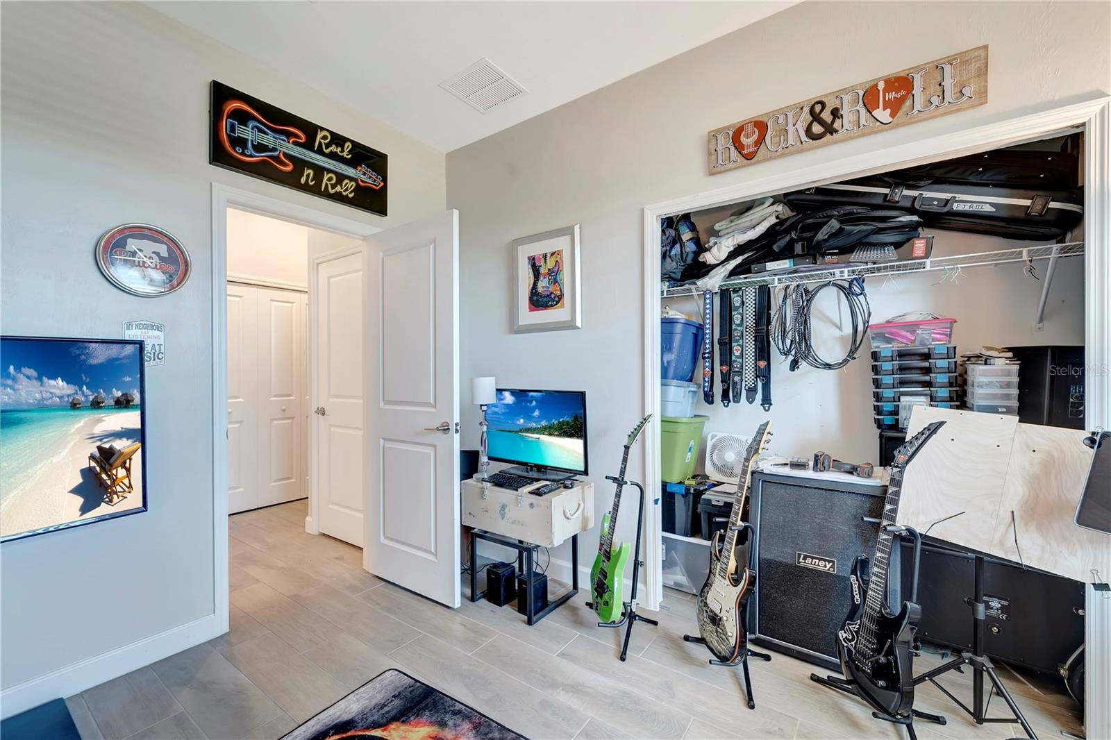 LORRAINE LAKES PH I - Residential