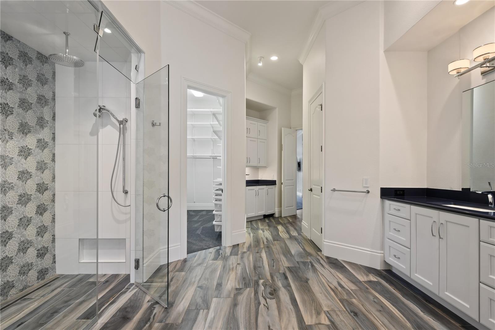 SUNSET BAY - Residential